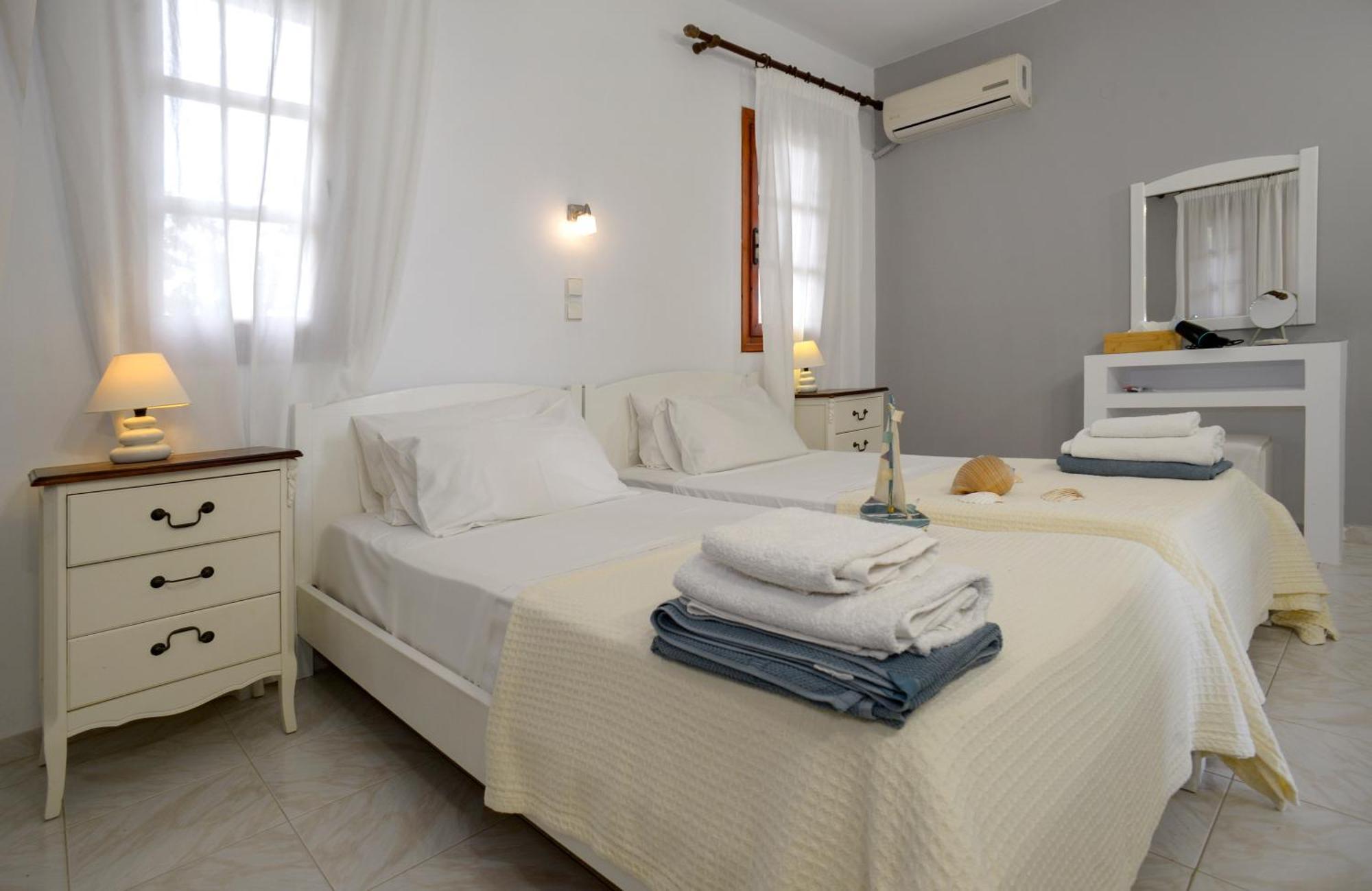 Albouro Seafront Apartments Kateleios Zewnętrze zdjęcie