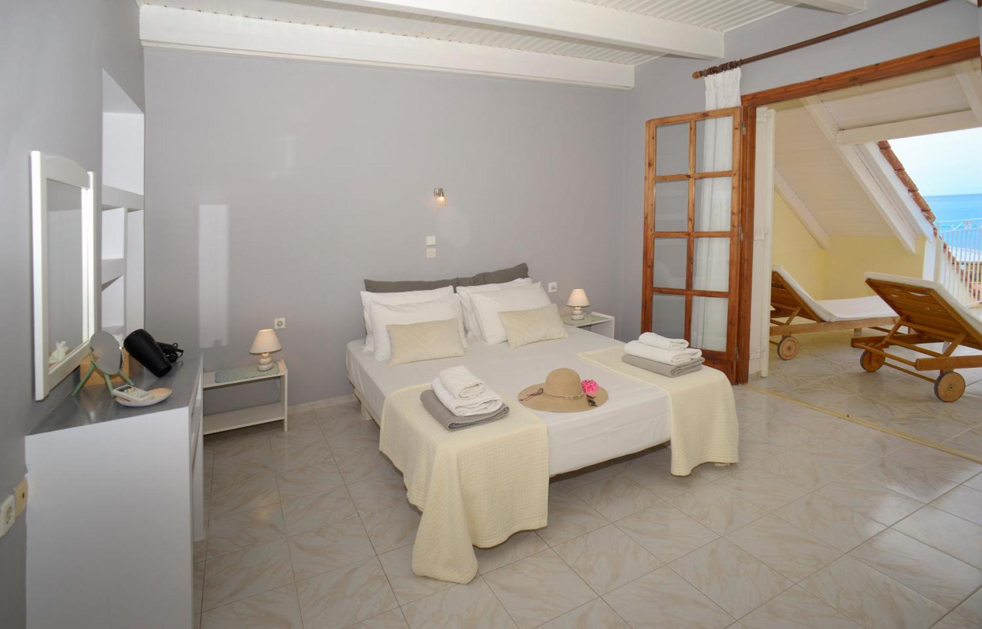 Albouro Seafront Apartments Kateleios Zewnętrze zdjęcie