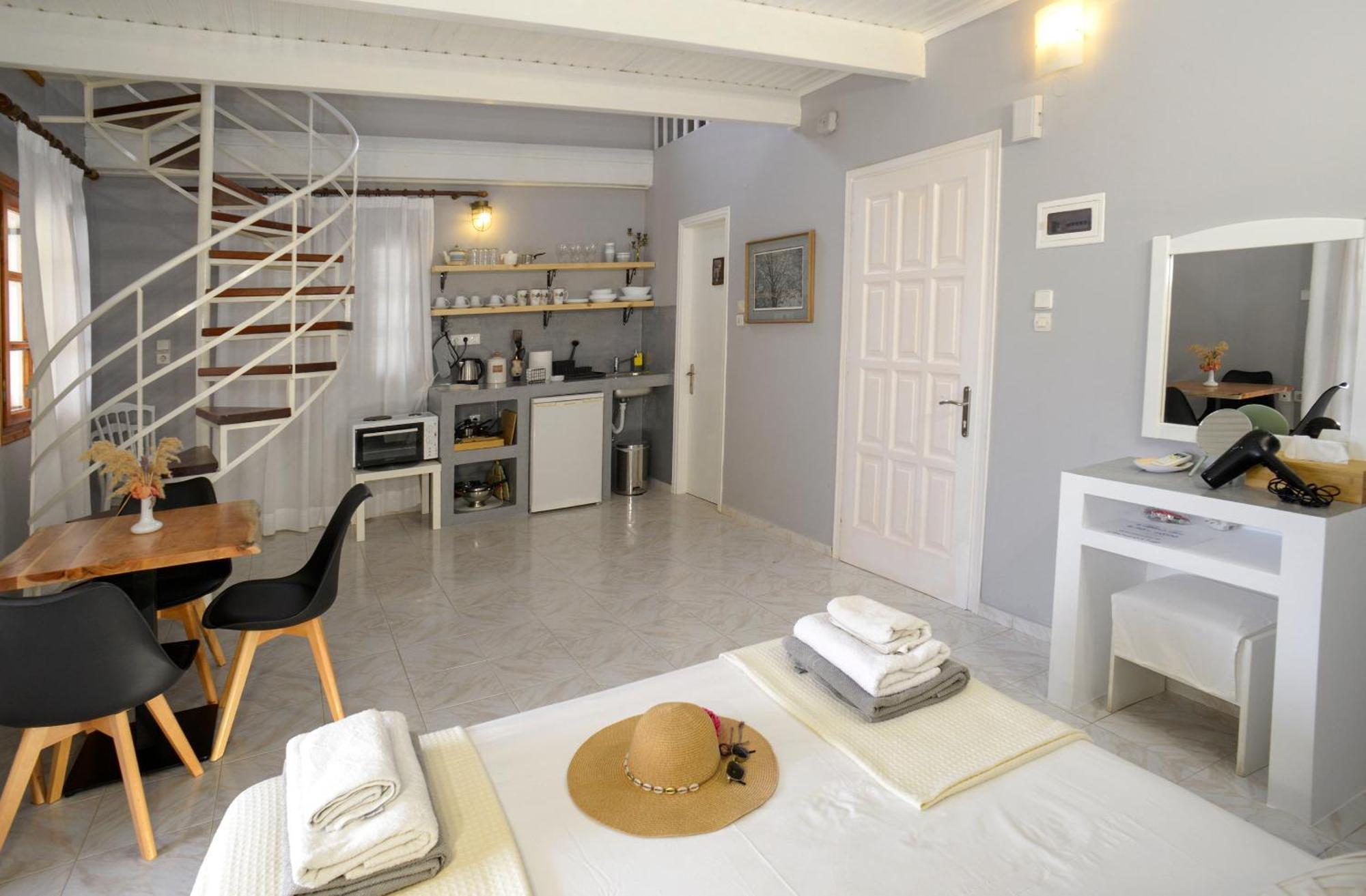 Albouro Seafront Apartments Kateleios Zewnętrze zdjęcie