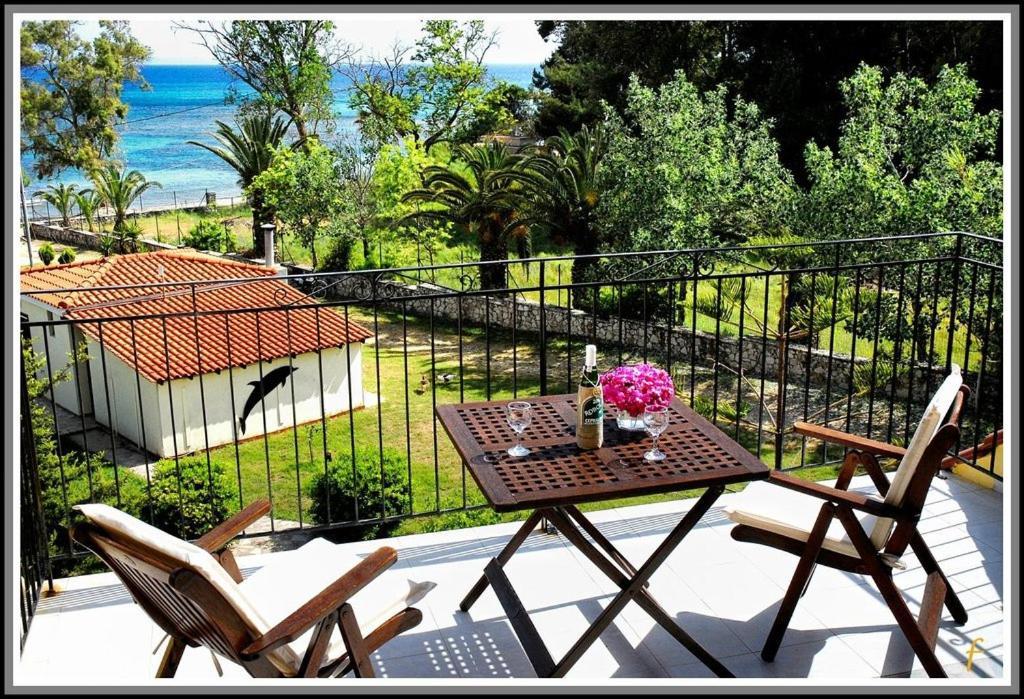 Albouro Seafront Apartments Kateleios Zewnętrze zdjęcie